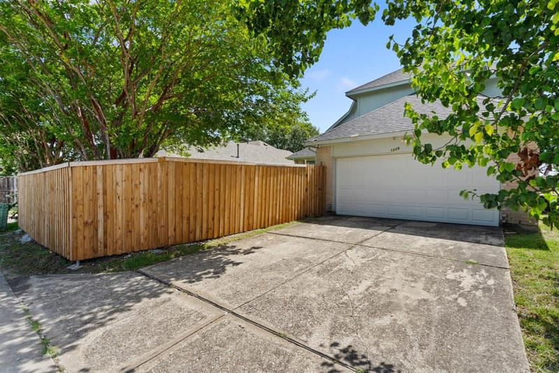 1229 Clear Creek Drive, Mesquite TX 75181 - Photo 3