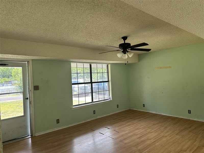 760 Williams Street, Italy TX 76651 - Photo 4