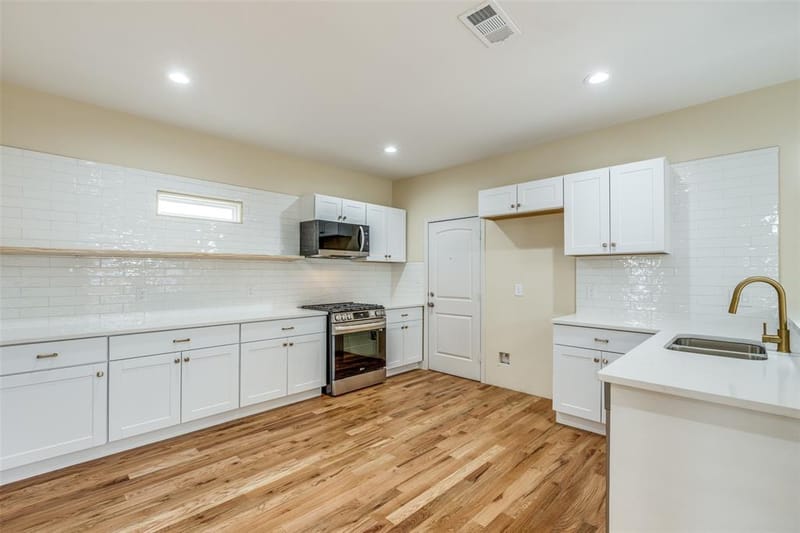 11651 Yoakum Drive, Frisco TX 75035 - Photo 15