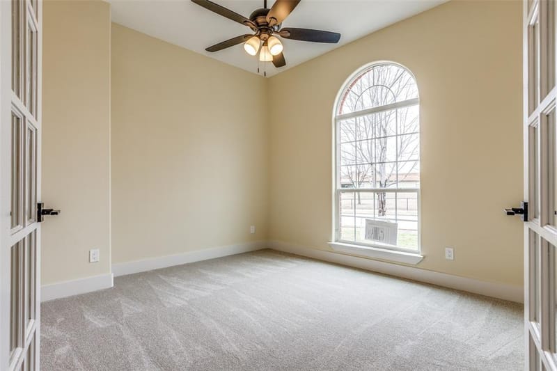 11651 Yoakum Drive, Frisco TX 75035 - Photo 4