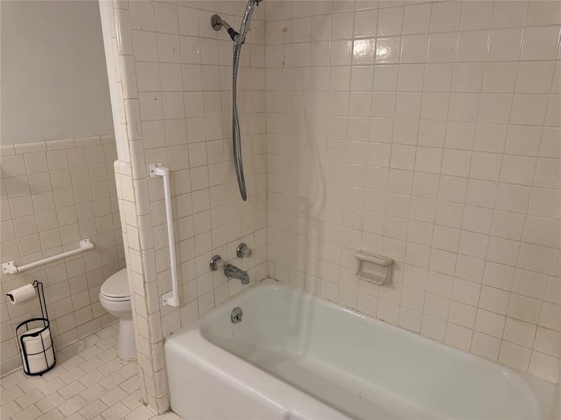 504 Austin Drive, Mineral Wells TX 76067 - Photo 16