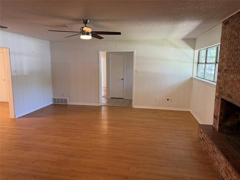 504 Austin Drive, Mineral Wells TX 76067 - Photo 12