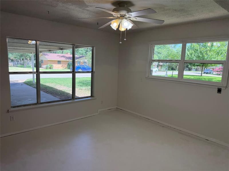 504 Austin Drive, Mineral Wells TX 76067 - Photo 24