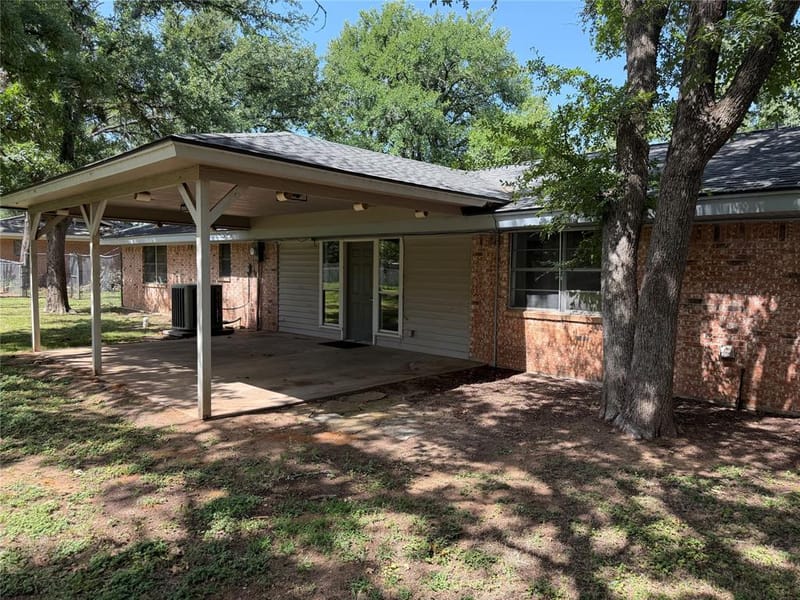 504 Austin Drive, Mineral Wells TX 76067 - Photo 30