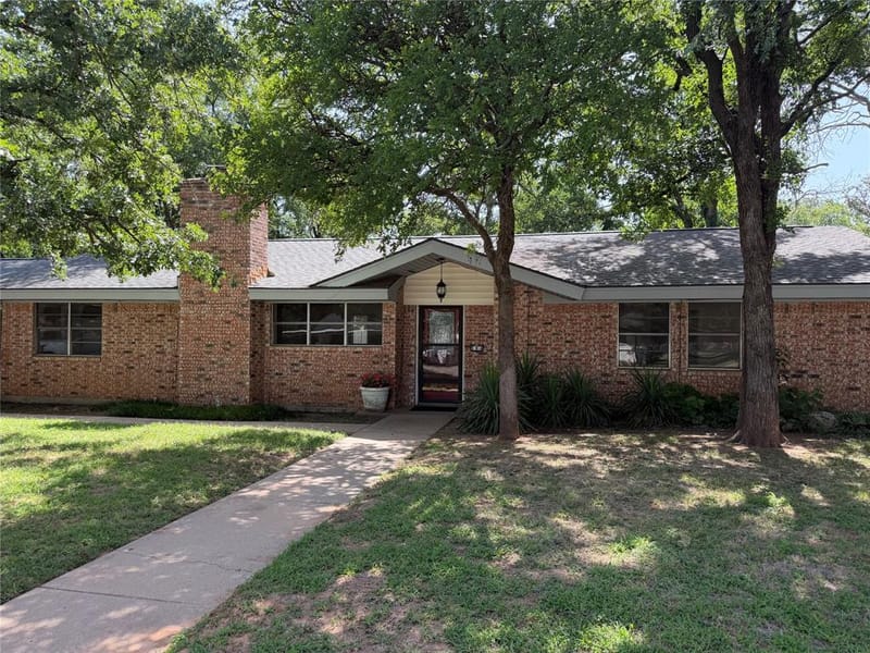 504 Austin Drive, Mineral Wells TX 76067 - Photo 34