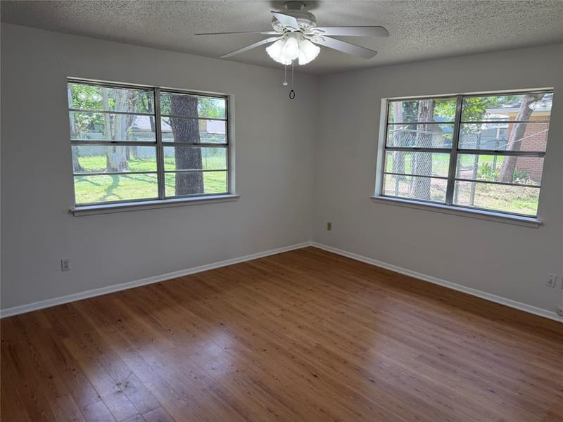 504 Austin Drive, Mineral Wells TX 76067 - Photo 18