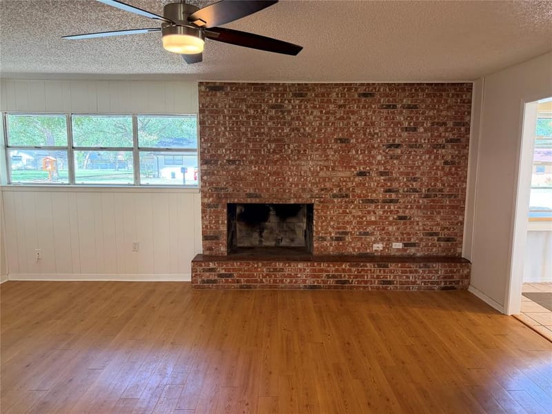 504 Austin Drive, Mineral Wells TX 76067 - Photo 11
