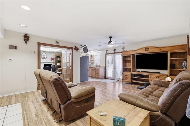 1322 Paris Drive, Garland TX 75040 - Photo 6