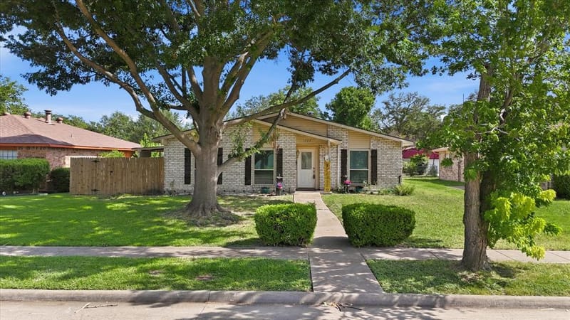 1322 Paris Drive, Garland TX 75040 - Photo 20