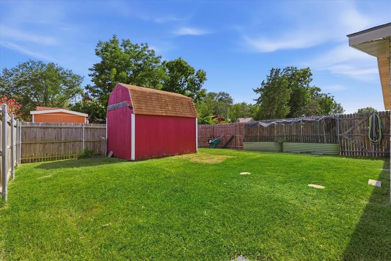 1322 Paris Drive, Garland TX 75040 - Photo 14