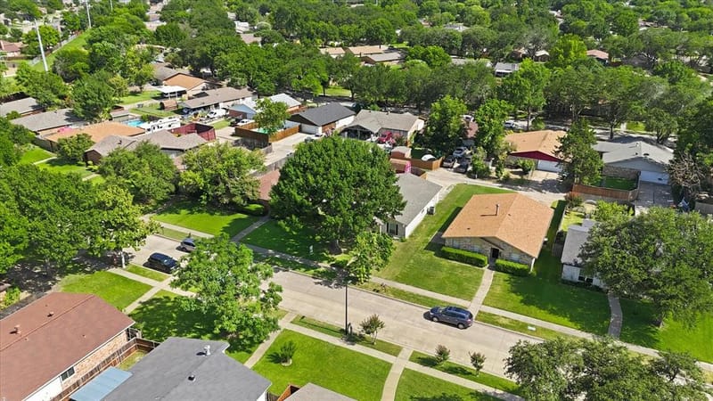 1322 Paris Drive, Garland TX 75040 - Photo 18