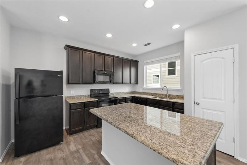 1009 Providence Boulevard, Providence Village TX 76227 - Photo 6