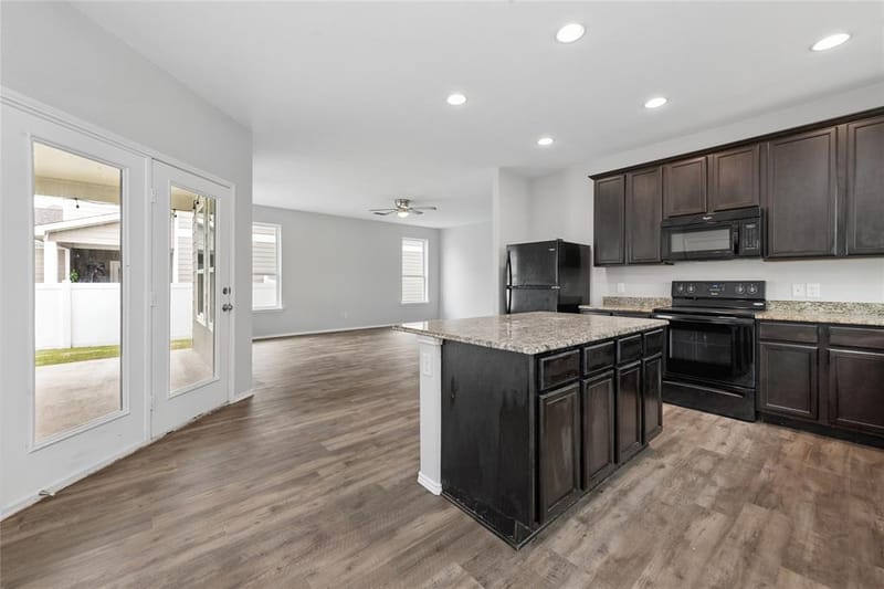 1009 Providence Boulevard, Providence Village TX 76227 - Photo 8