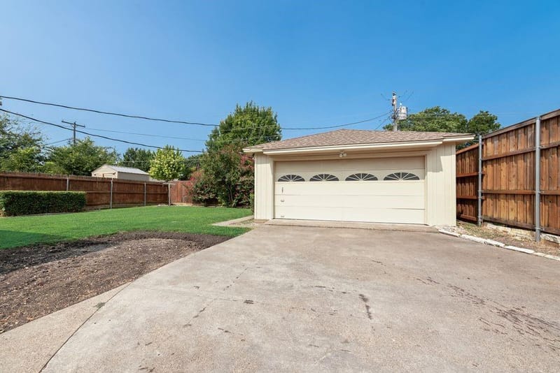 9107 Lindaro Lane, Dallas TX 75228 - Photo 34