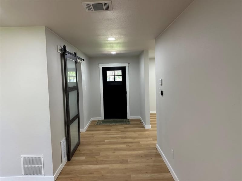149 Parkwood Avenue, Arlington TX 76013 - Photo 5