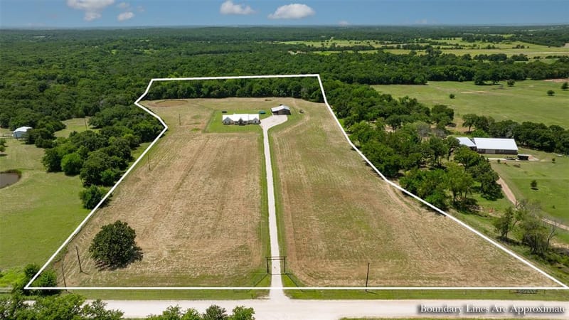 405 County Road 156, Whitesboro TX 76273 - Photo 5