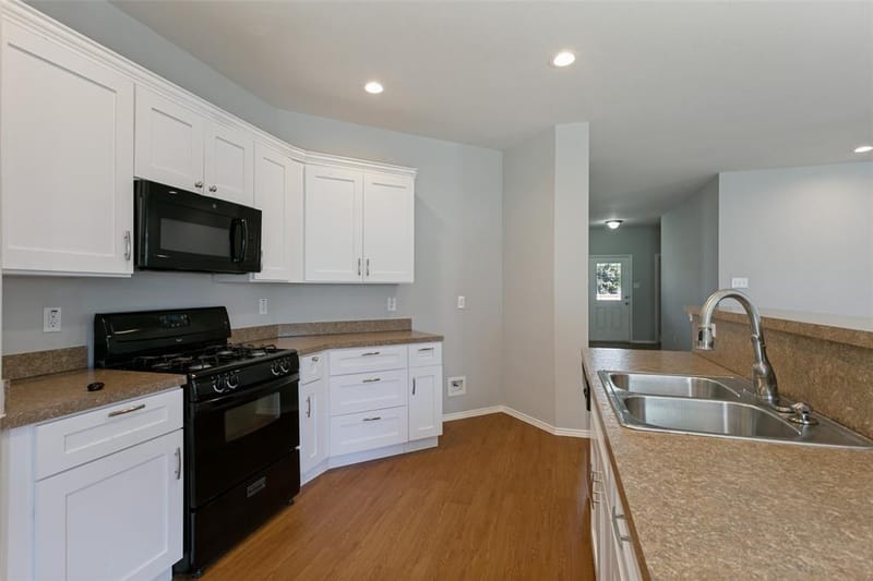 9128 Greene Drive, Providence Village TX 76227 - Photo 12