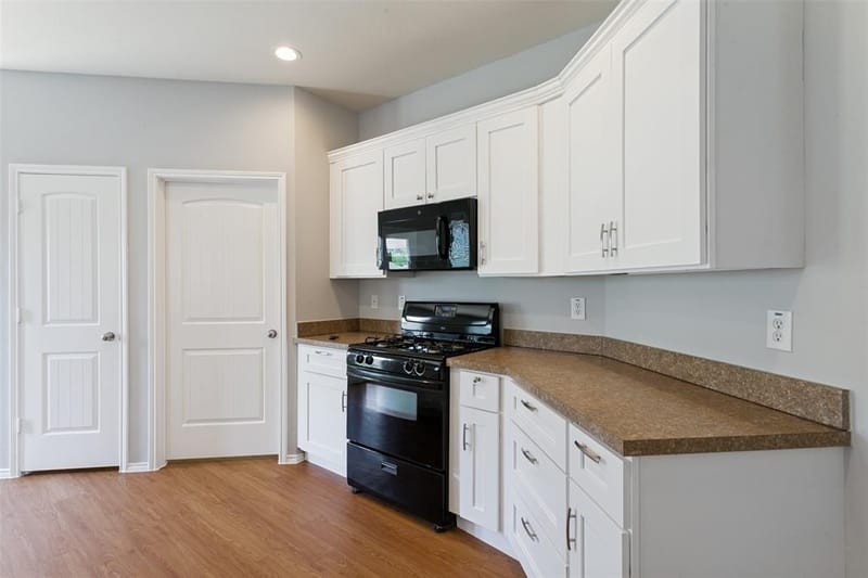9128 Greene Drive, Providence Village TX 76227 - Photo 10
