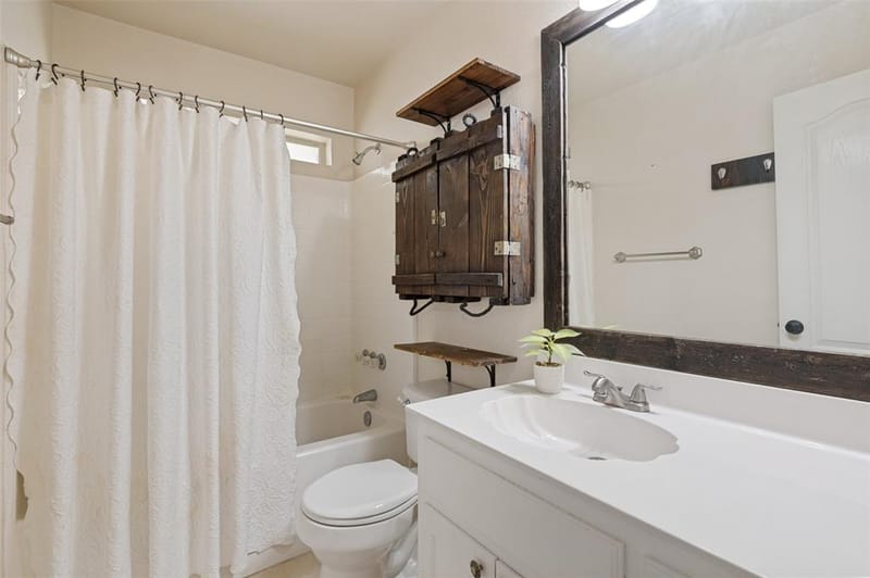 521 Wild Springs Drive, Midlothian TX 76065 - Photo 11