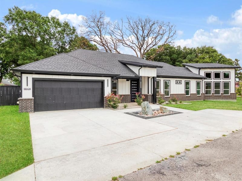 18508 Hickory Circle, Kemp TX 75143 - Photo 2