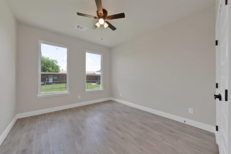 5115 Waterbury Court, Granbury TX 76048 - Photo 31