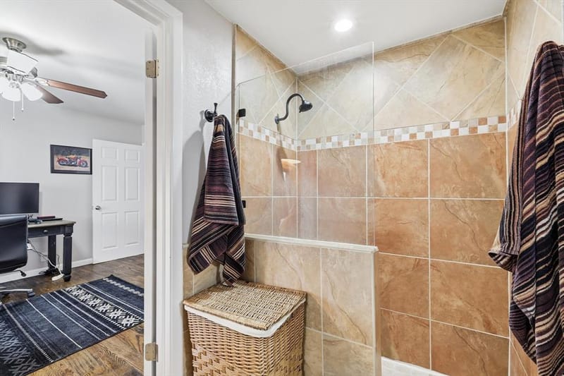 2703 Chinquapin Oak Lane, Arlington TX 76012 - Photo 12