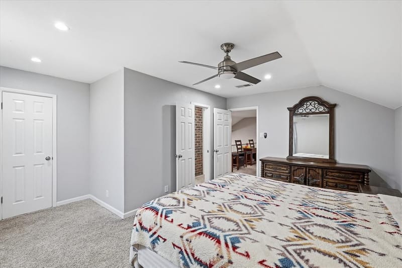2703 Chinquapin Oak Lane, Arlington TX 76012 - Photo 7