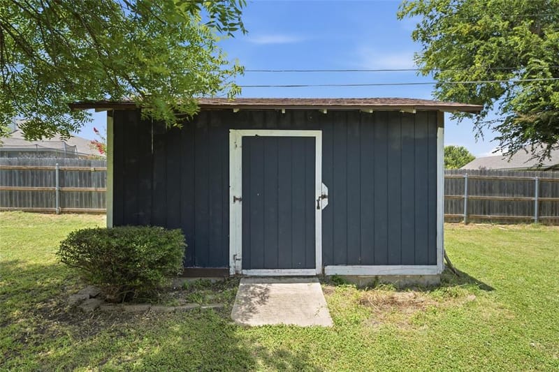 308 Oakwood Lane, Hewitt TX 76643 - Photo 22
