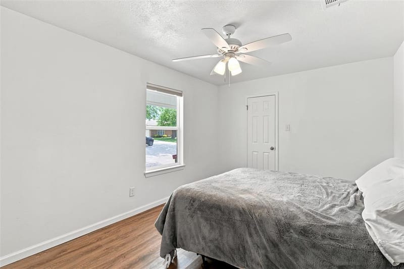 308 Oakwood Lane, Hewitt TX 76643 - Photo 15