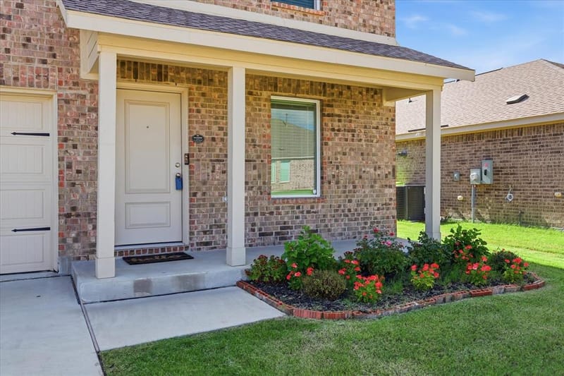 7114 Amber Barn Avenue, Pilot Point TX 76258 - Photo 2