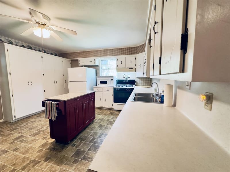 230 Scenic Loop, Hawkins TX 75765 - Photo 16