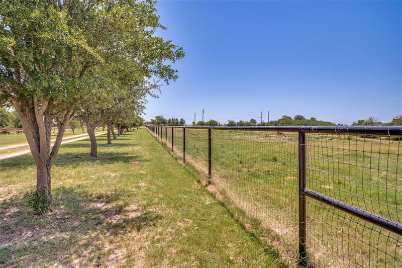 243 Rock Court, Decatur TX 76234 - Photo 23