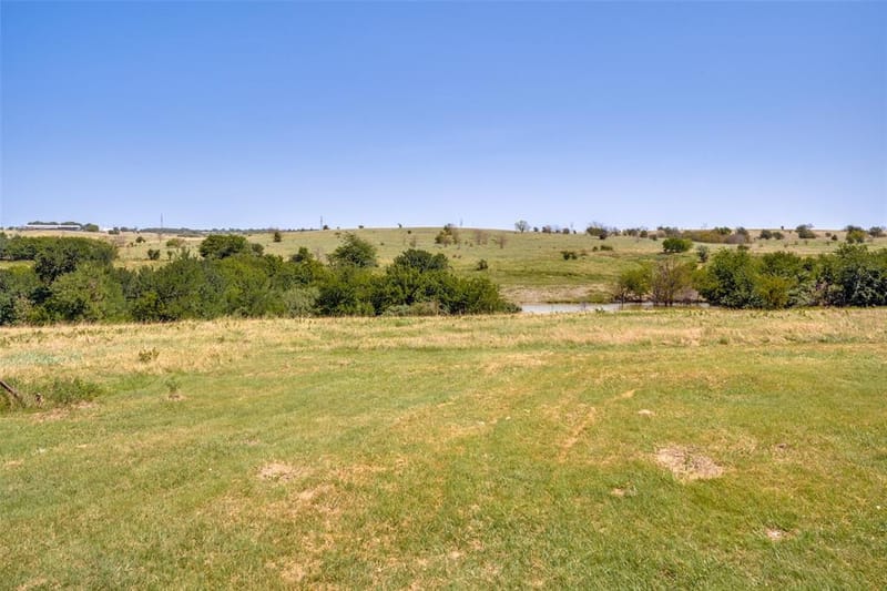 243 Rock Court, Decatur TX 76234 - Photo 2