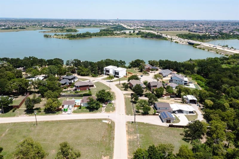 4601 Willow Court, The Colony TX 75056 - Photo 5