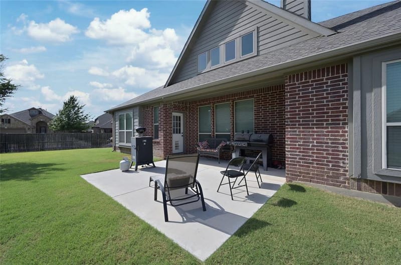 213 Oakcrest Drive, Justin TX 76247 - Photo 32