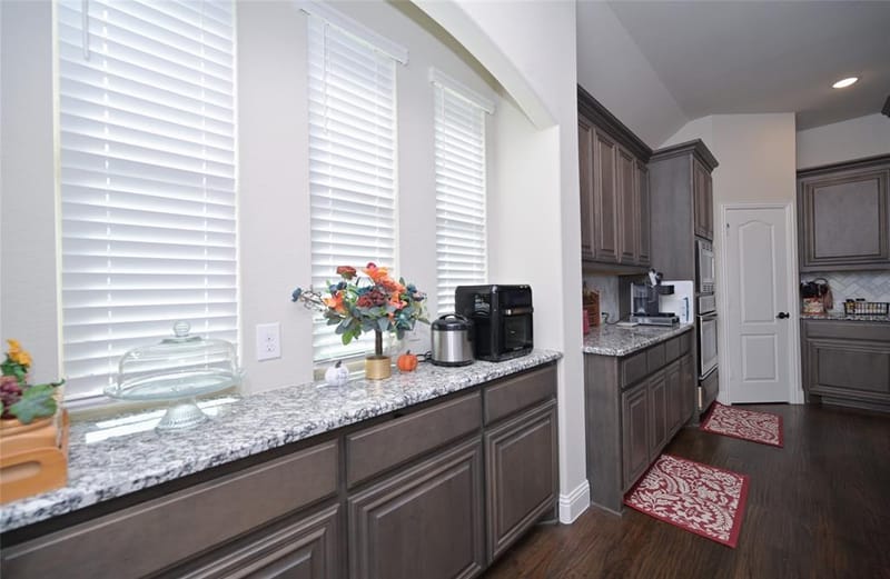 213 Oakcrest Drive, Justin TX 76247 - Photo 9