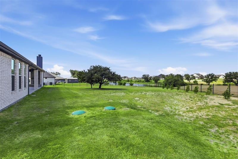901 Medaris Way, Azle TX 76020 - Photo 34