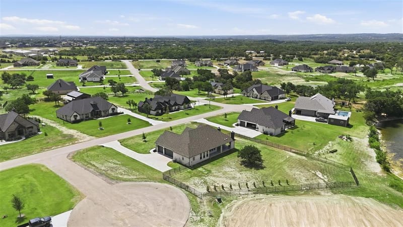 901 Medaris Way, Azle TX 76020 - Photo 37