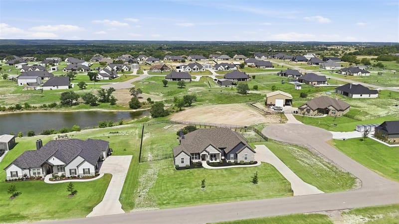 901 Medaris Way, Azle TX 76020 - Photo 35