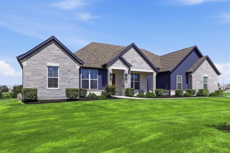 901 Medaris Way, Azle TX 76020 - Photo 4