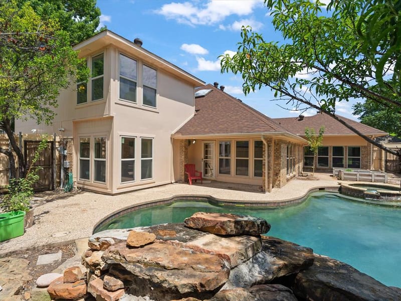 2204 Cardinal Drive, Plano TX 75023 - Photo 2