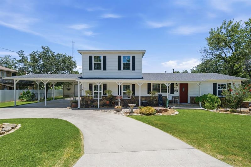 206 E North Street, Aubrey TX 76227