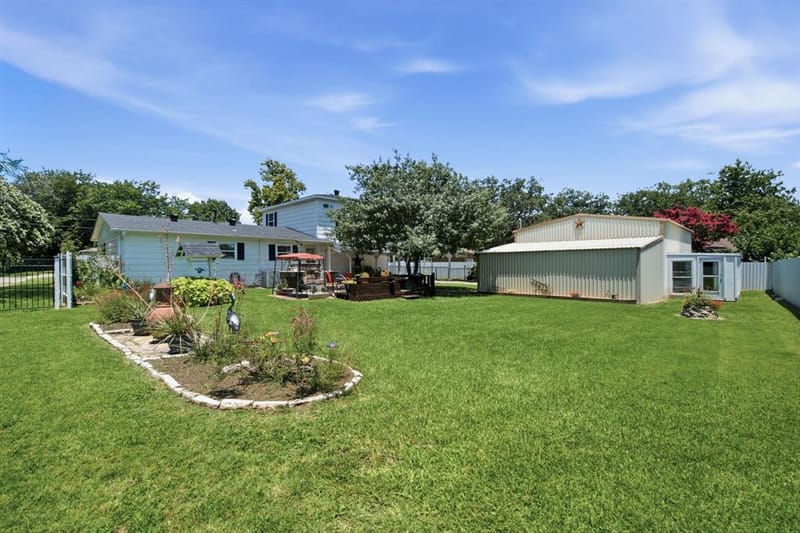206 E North Street, Aubrey TX 76227 - Photo 37