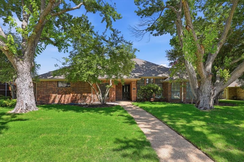 6608 Garfield Drive, Plano TX 75023 - Photo 2
