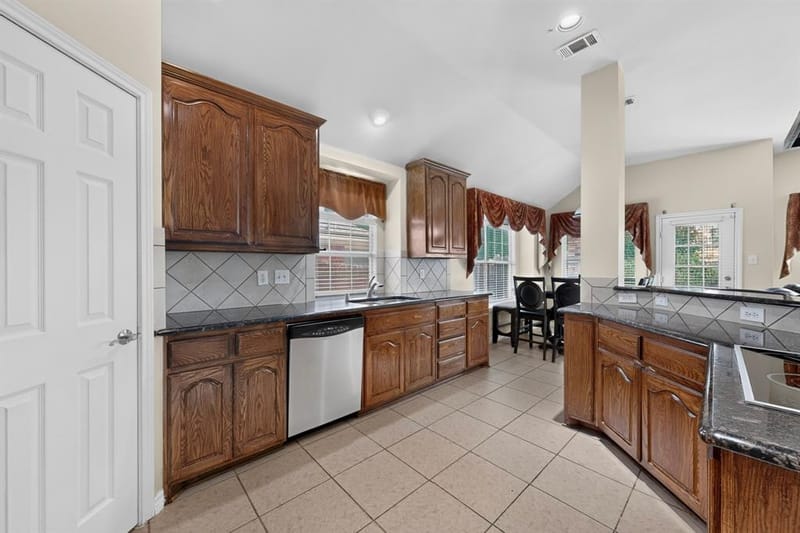 2201 Trickling Creek Drive, Garland TX 75041 - Photo 8