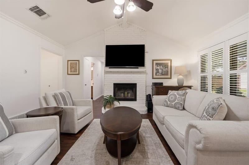2507 Poppy Lane, Euless TX 76039 - Photo 5