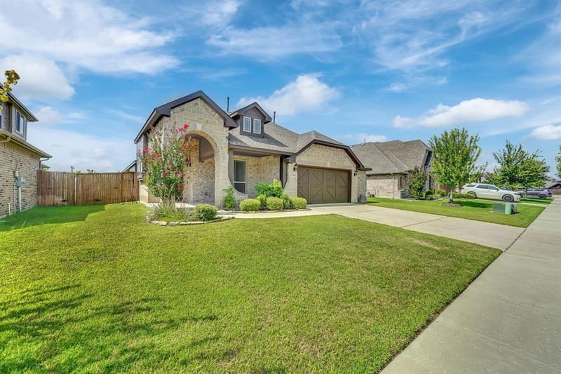 4706 Belladonna Court, Mansfield TX 76063 - Photo 2