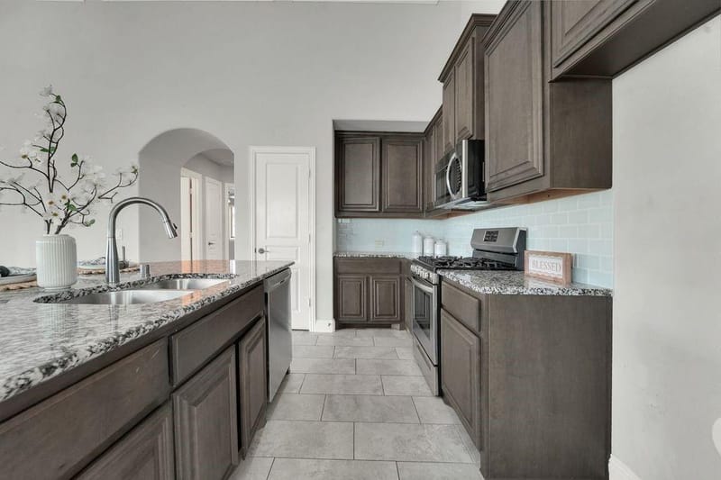 4706 Belladonna Court, Mansfield TX 76063 - Photo 9