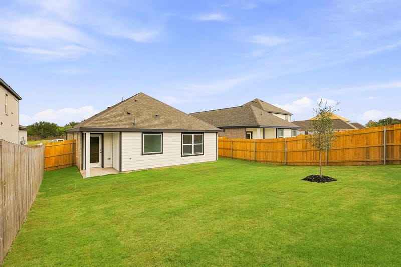 1705 Romans Road, Ennis TX 75119 - Photo 17