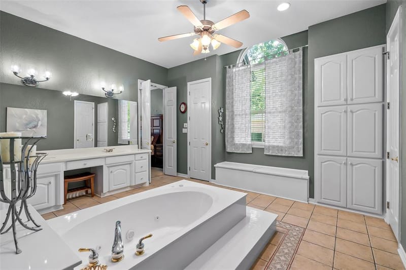 5612 Equestrian Court, Granbury TX 76049 - Photo 23